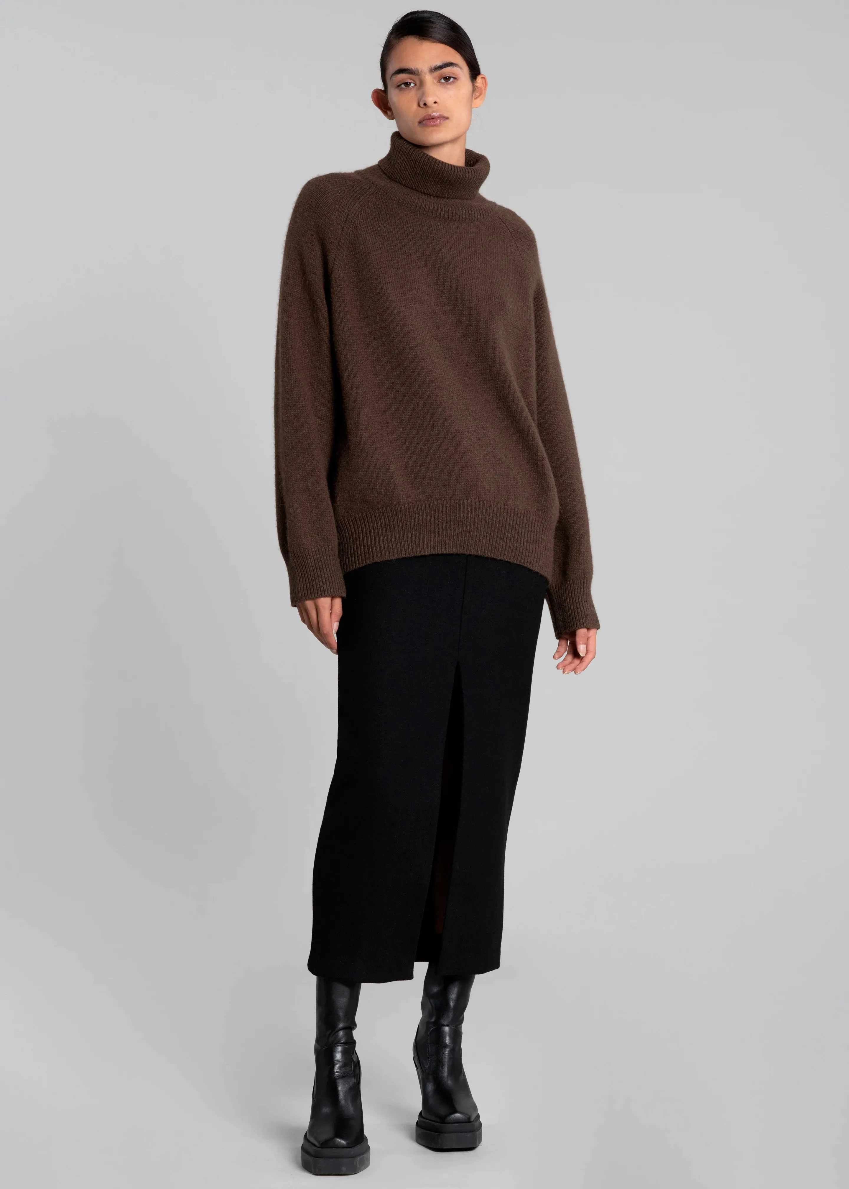 Moreen Turtleneck Sweater - Brown